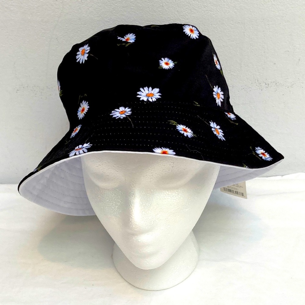 alice + olivia Reversible Daisy Bucket Hat